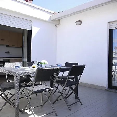 Apartment 2 *